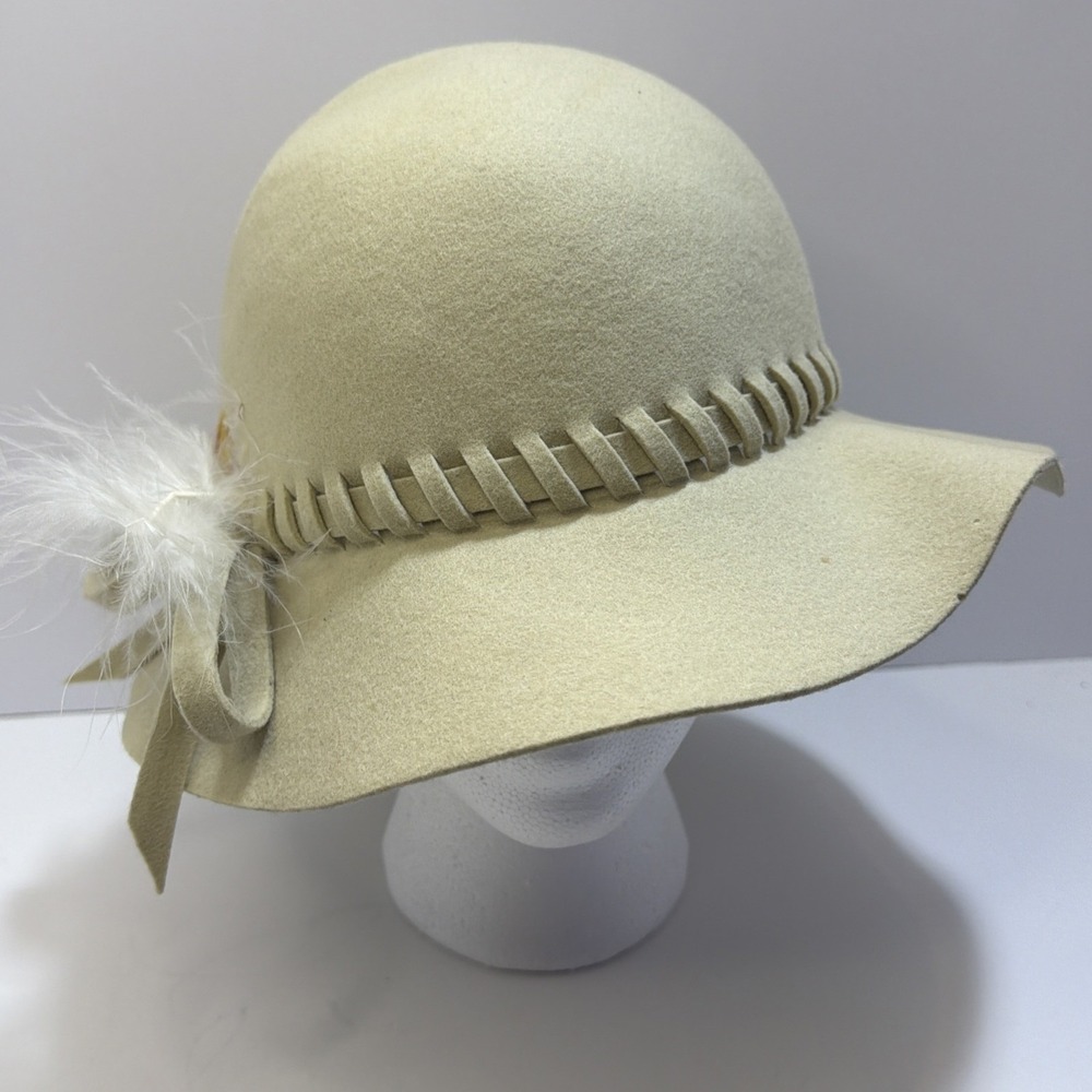 Vintage Astre 100% Wool Felt Hat Beige Feather Trim